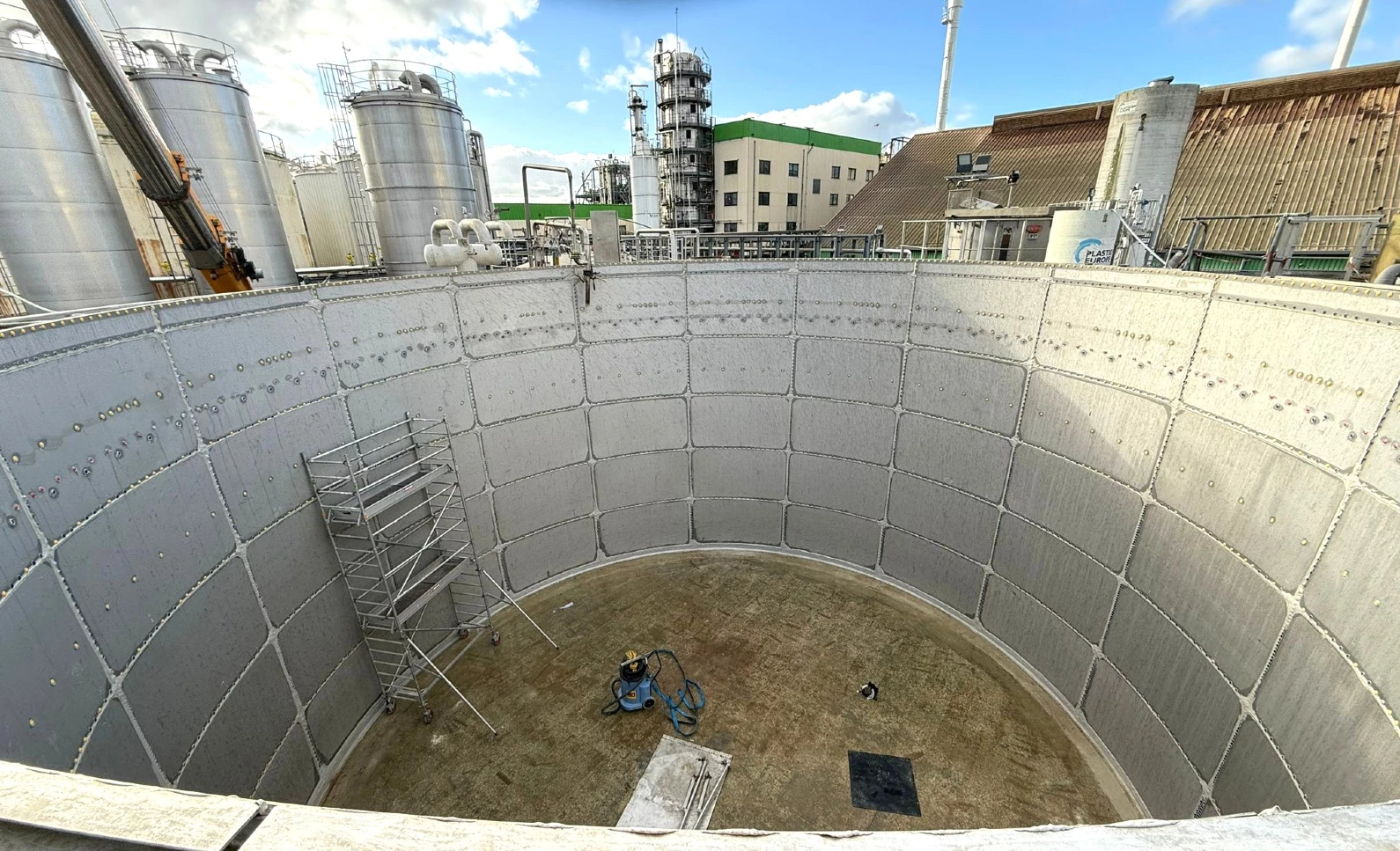 Buffer Tank for Industrial Process Water - Grand-Couronne, France