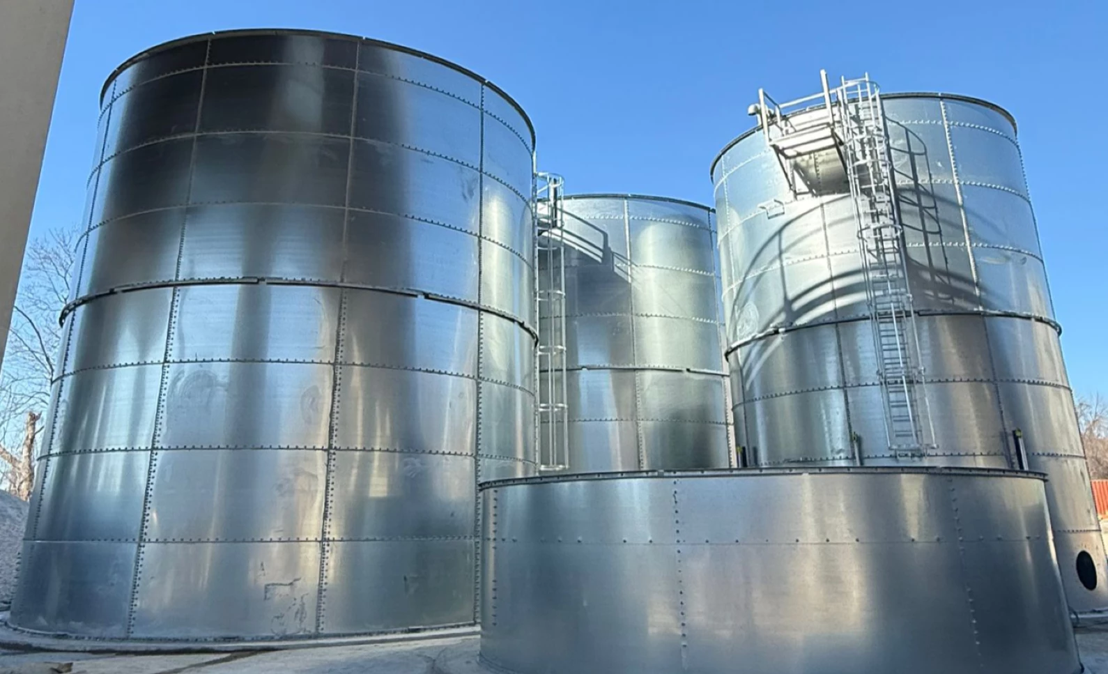 Galvanized steel tanks for solid-liquid separation in Manchester, USA