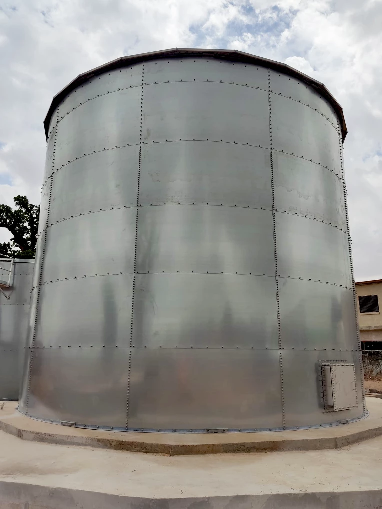 Raw water and treated water storage tanks - Senegal