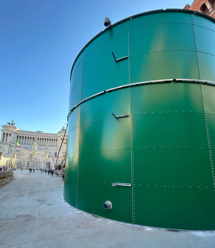 Galvanised Steel Tank in the Heart of Rome