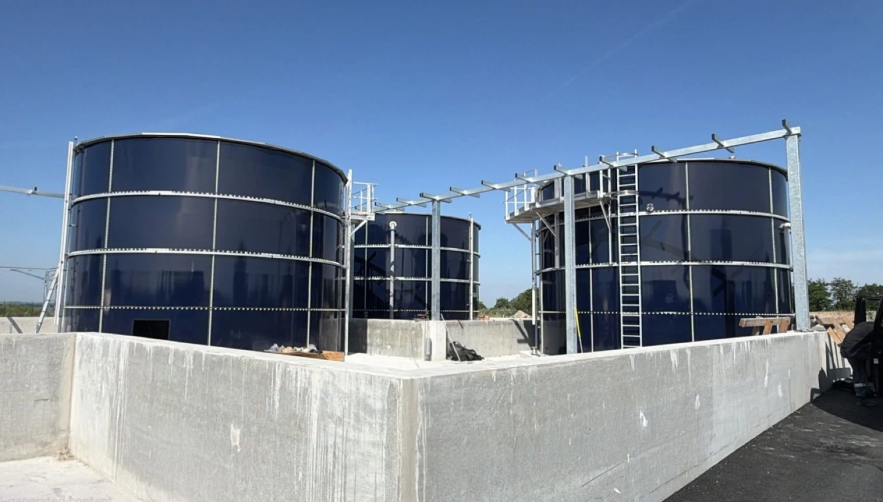 Glass-Fused-to-Steel Buffer Tank in Paimbœuf, France