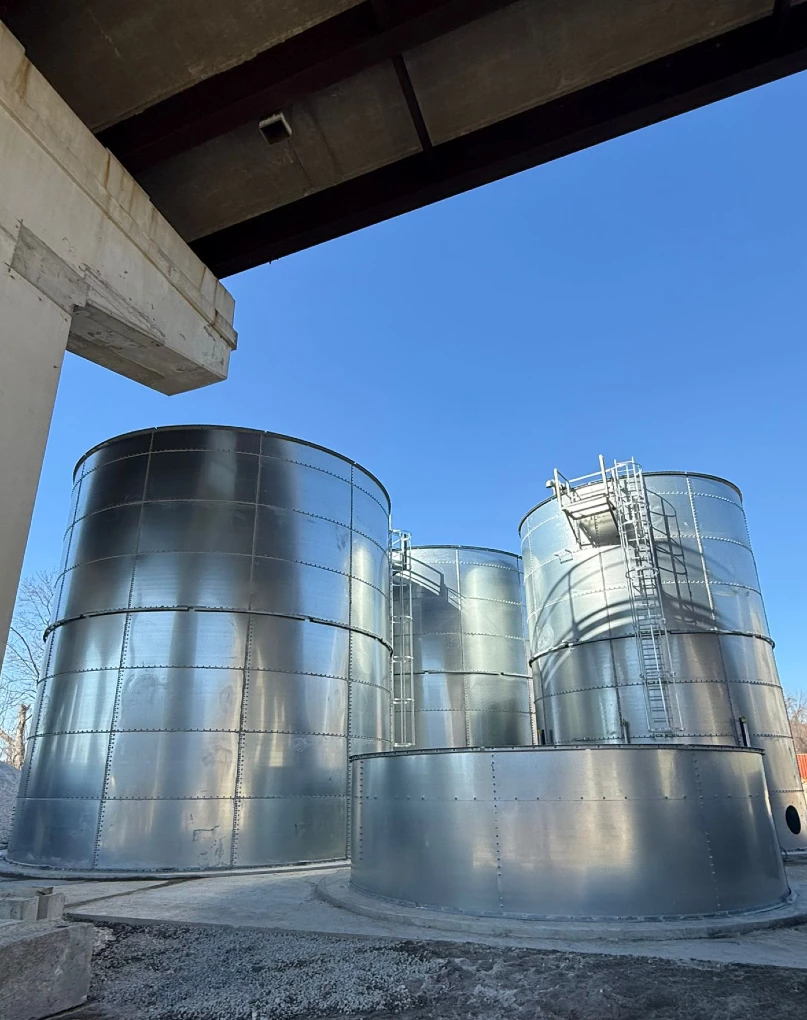 Galvanized steel tanks for solid-liquid separation in Manchester, USA